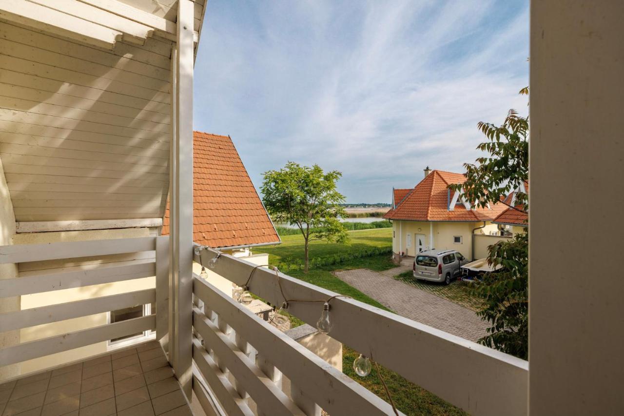 Lake House20 Villa Velence Ngoại thất bức ảnh