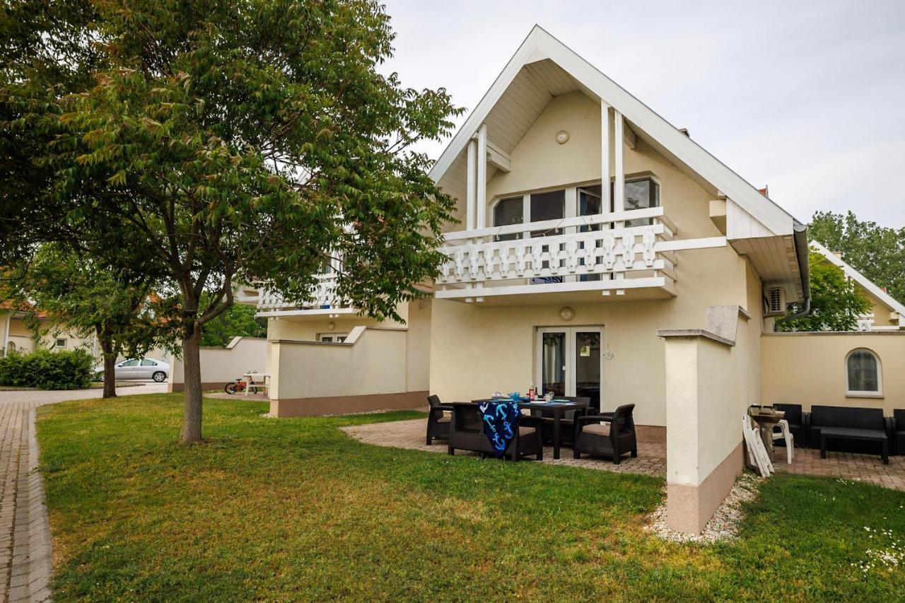 Lake House20 Villa Velence Ngoại thất bức ảnh