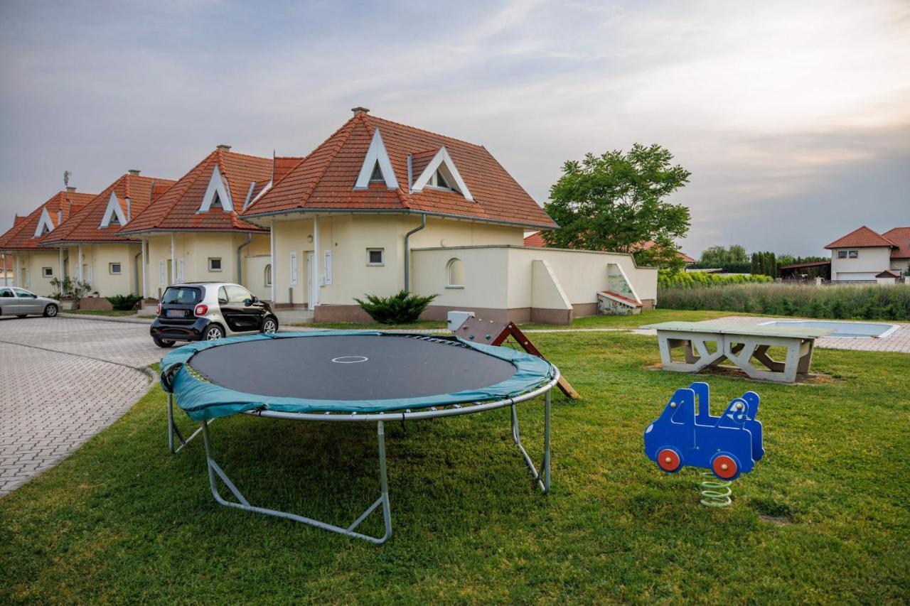 Lake House20 Villa Velence Ngoại thất bức ảnh